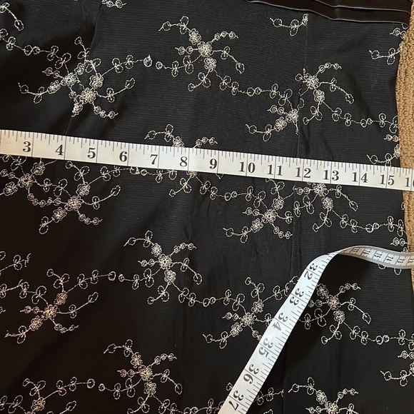 le CHÂTEAU Black V Neck Sleeveless Dress Size Small - Picture 12 of 13